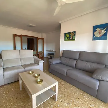 380 Delicia De アパート